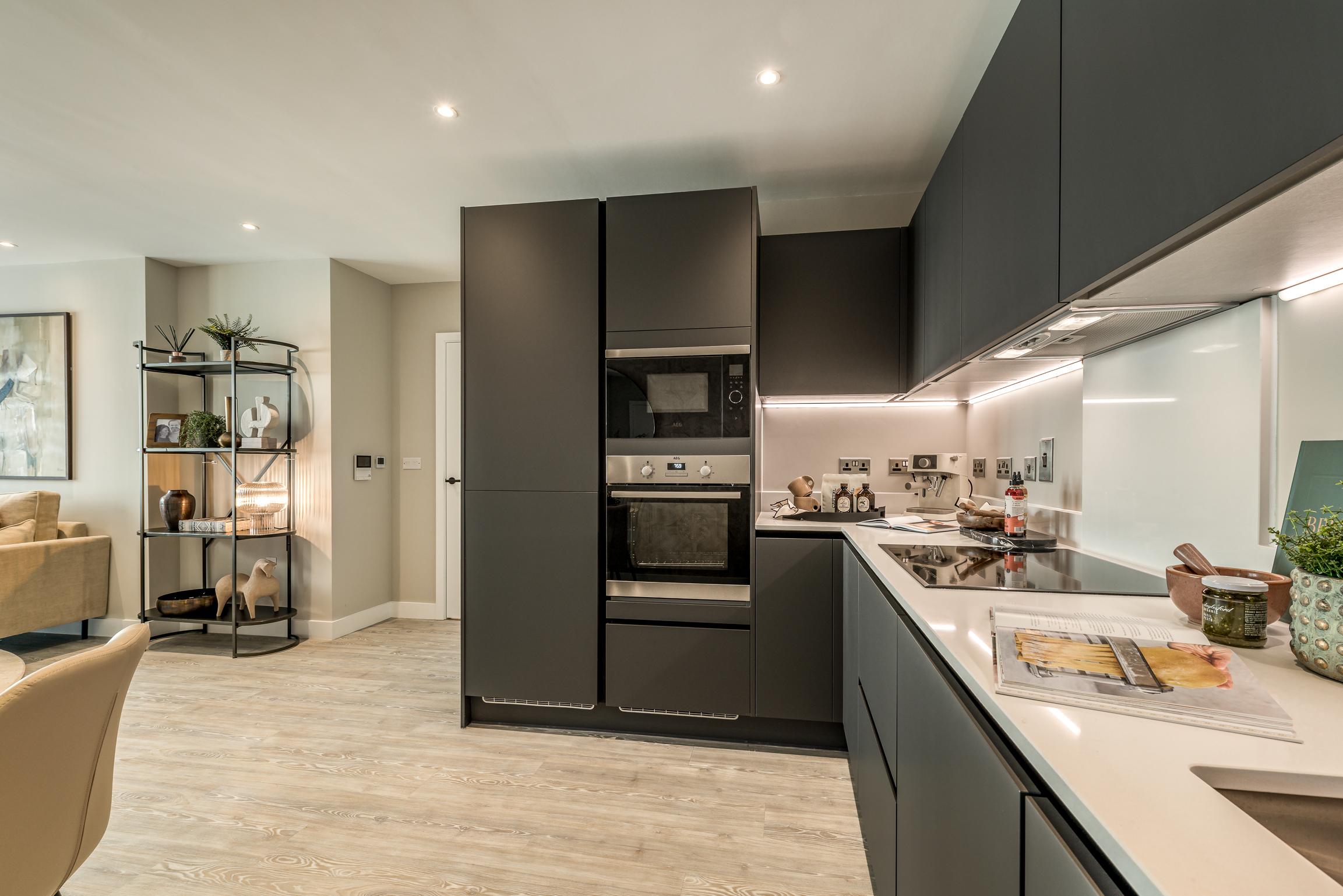 Kew Bridge Rise - Image 9